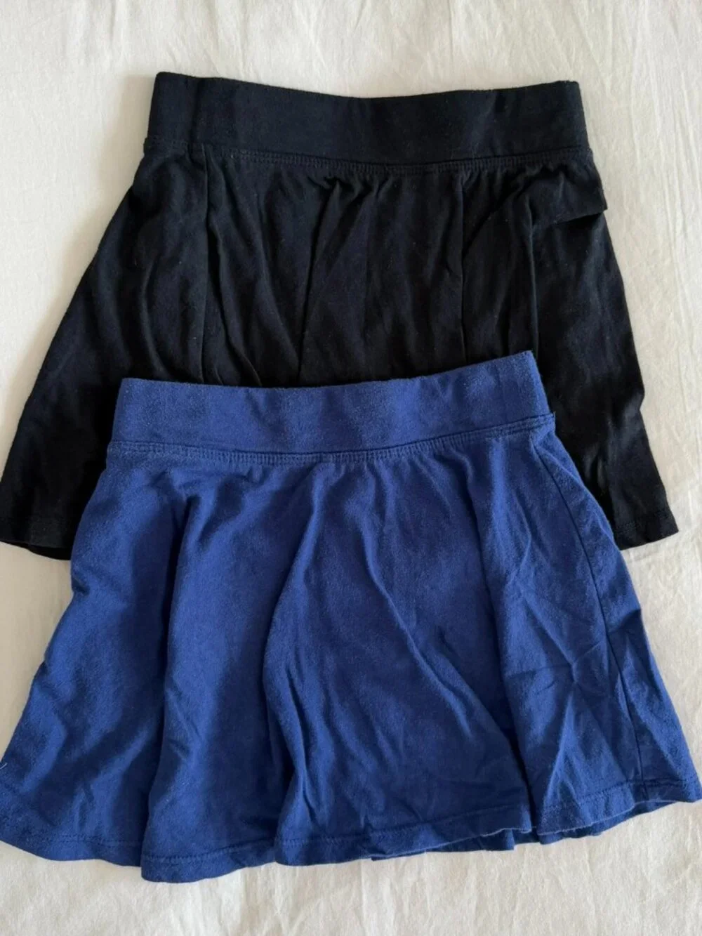 The Children's Place Girls Skirt Bundle of 2 Size 5/6 Black Navy Blue